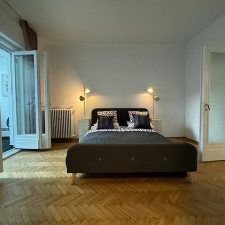 Airy & Beautiful Downtown Apartment Bucharest Exterior photo