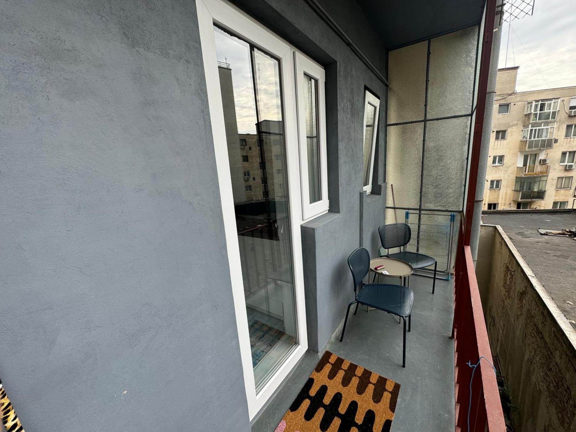 Airy & Beautiful Downtown Apartment Bucharest Exterior photo